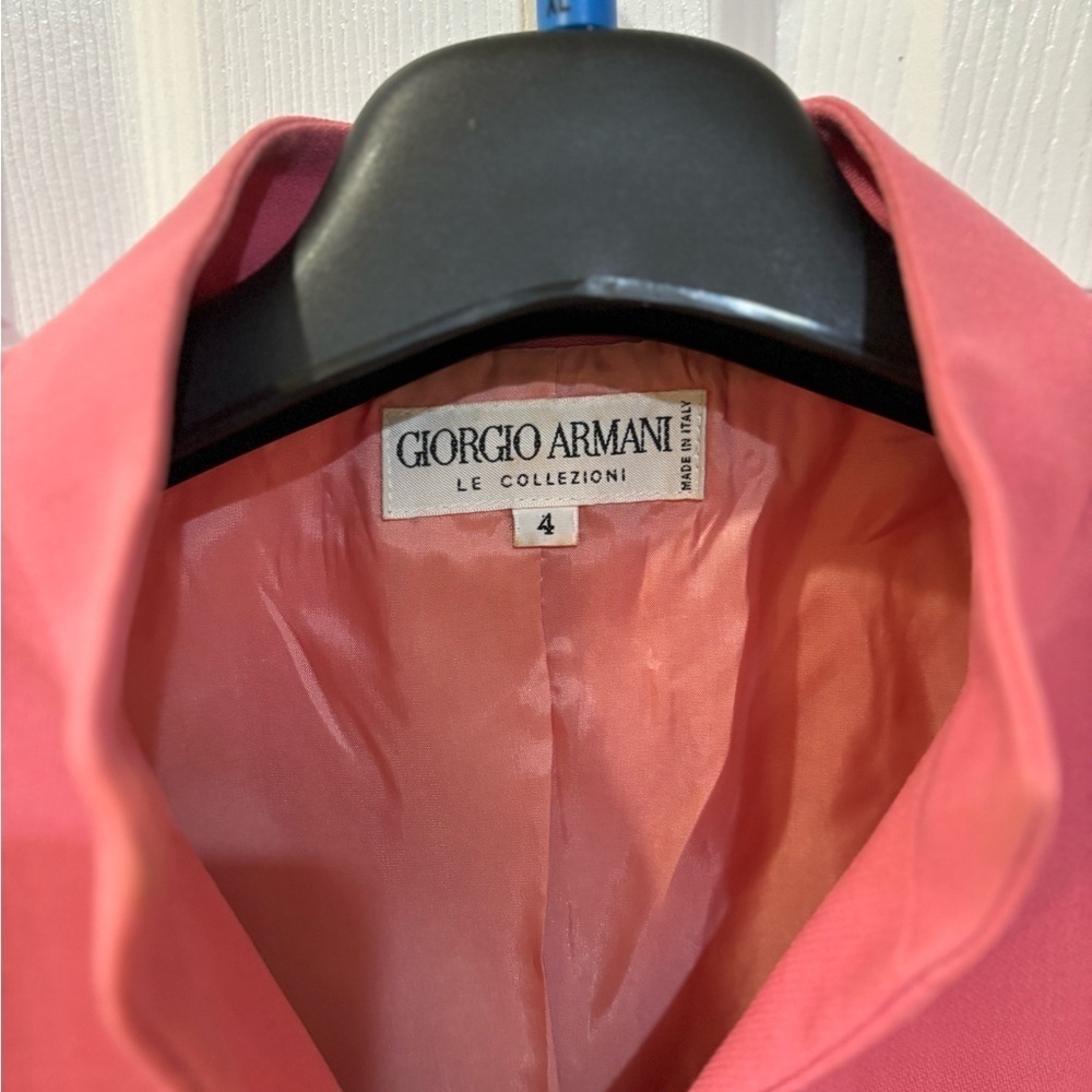 Giorgio Armani Le Collezioni~Women's Size 4- Pink Salmon Blazer. - Picture 3 of 7